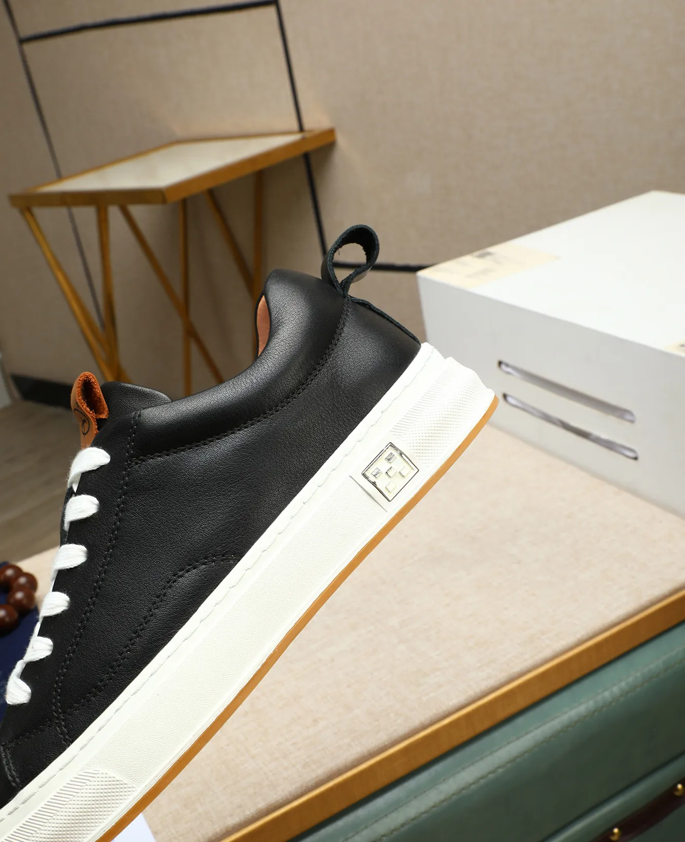 Men's men's shoes 💰420 high-end version. PRADA (Prada) men's casual style, compare the quality at the counter 🧚🏿♂️Imported cowhide fabric 🐎Water-dyed comfortable and soft cowhide lining for feet 🐂Genuine leather outsole with label 🎉 Size 38-44. Can be customized for 45💥🏆